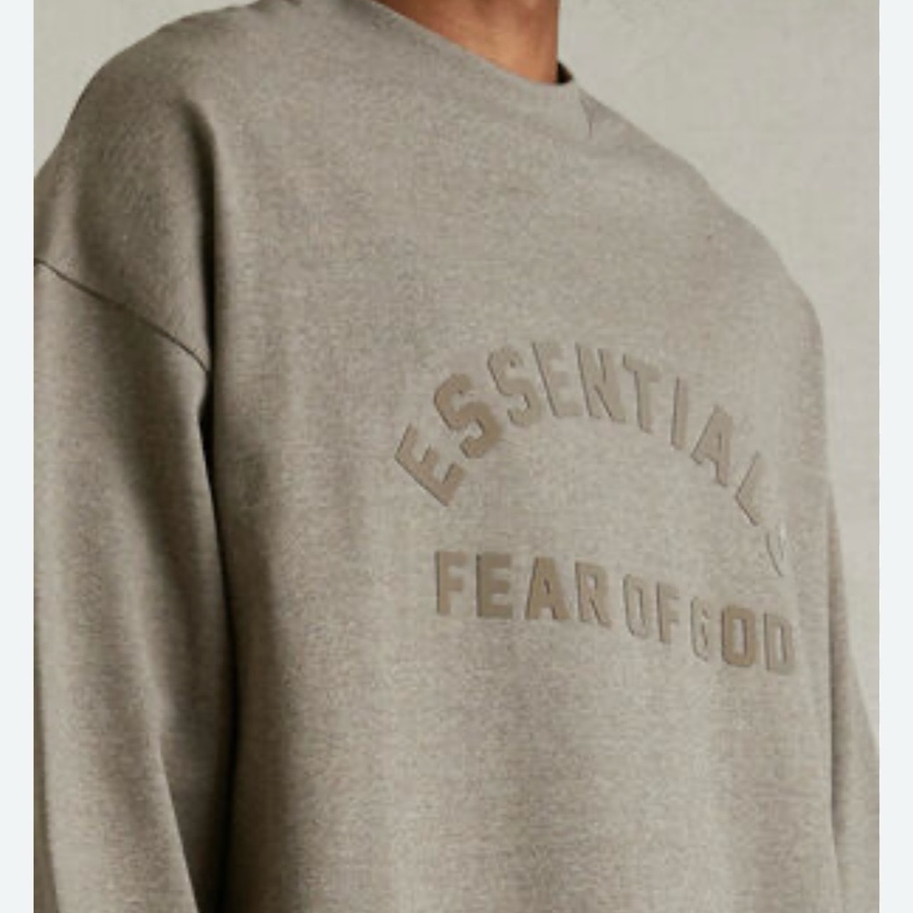 Fear of God ESSENTIALS Heather Grey Heavy Long Sleeve T-Shirt. Unisex